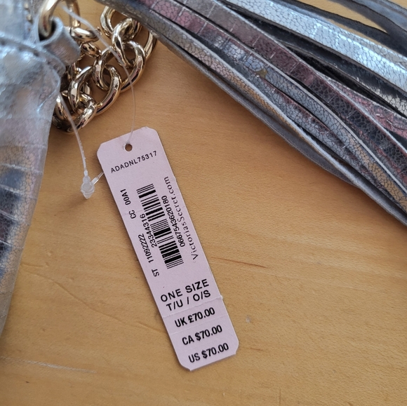 Victoria's Secret Silver Snakeskin Purse - Picture 4 of 8